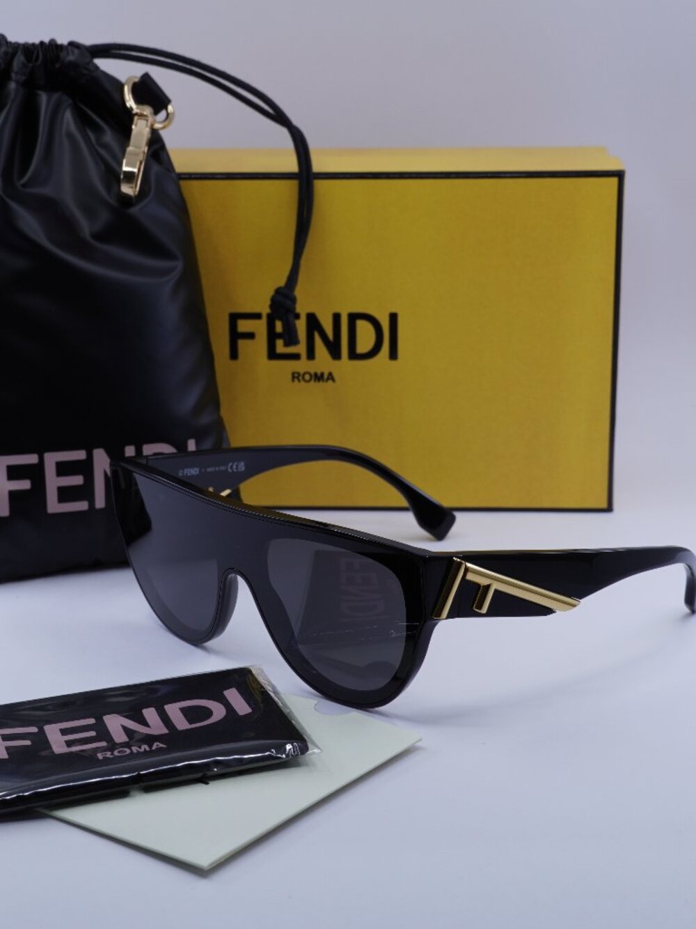 Fendi FE40150I 01A Shield Sunglasses - Black / Smoke